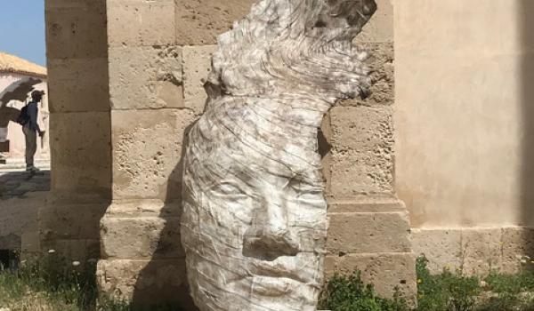 Volto con cappello - Scultura di Davide Dall'Osso Volto con cappello - Scultura di Davide Dall'Osso