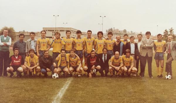 la formazione 82/83 con Luigi Calvetti vicepresidente accanto alla giovane promessa Luciano Spalletti